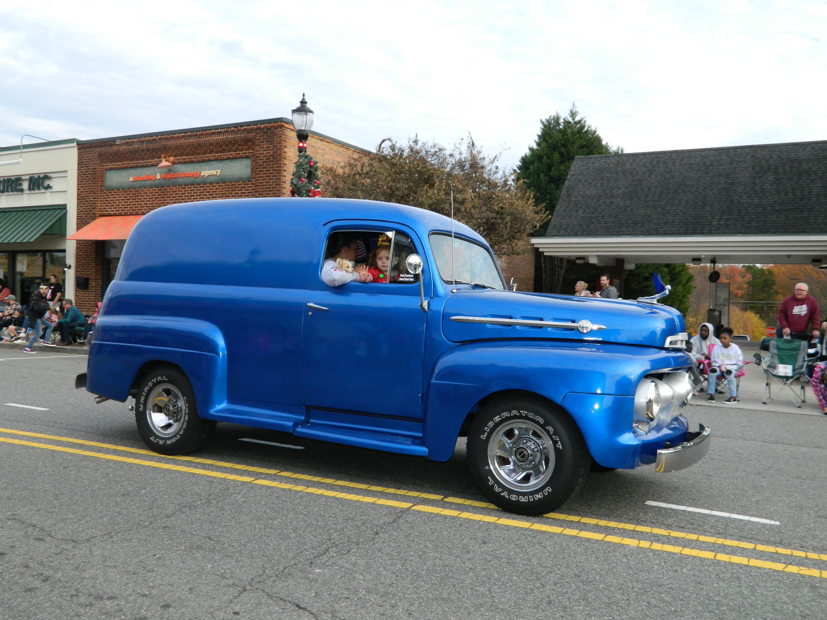 Mooresville Christmas Parade (292).JPG